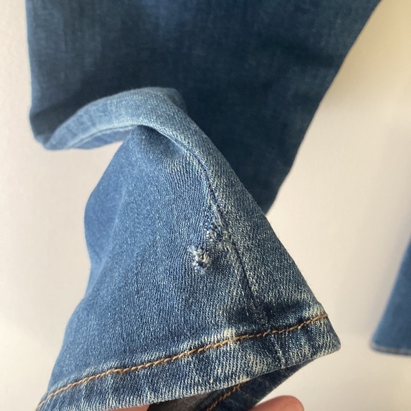 Levi’s Wedgie High Rise Straight Leg Button Fly Jeans - Picture 5 of 7